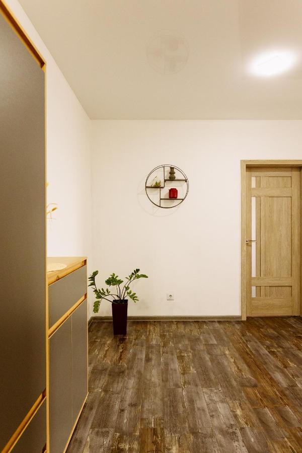 New Time Нова Простора Квартира Біля Центру. Окрема Спальня + Кухня-Вітальня テルノーピリ エクステリア 写真